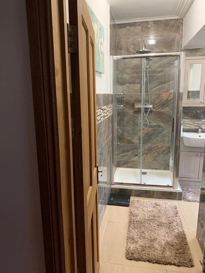 Fbs Homestay Norwood エクステリア 写真